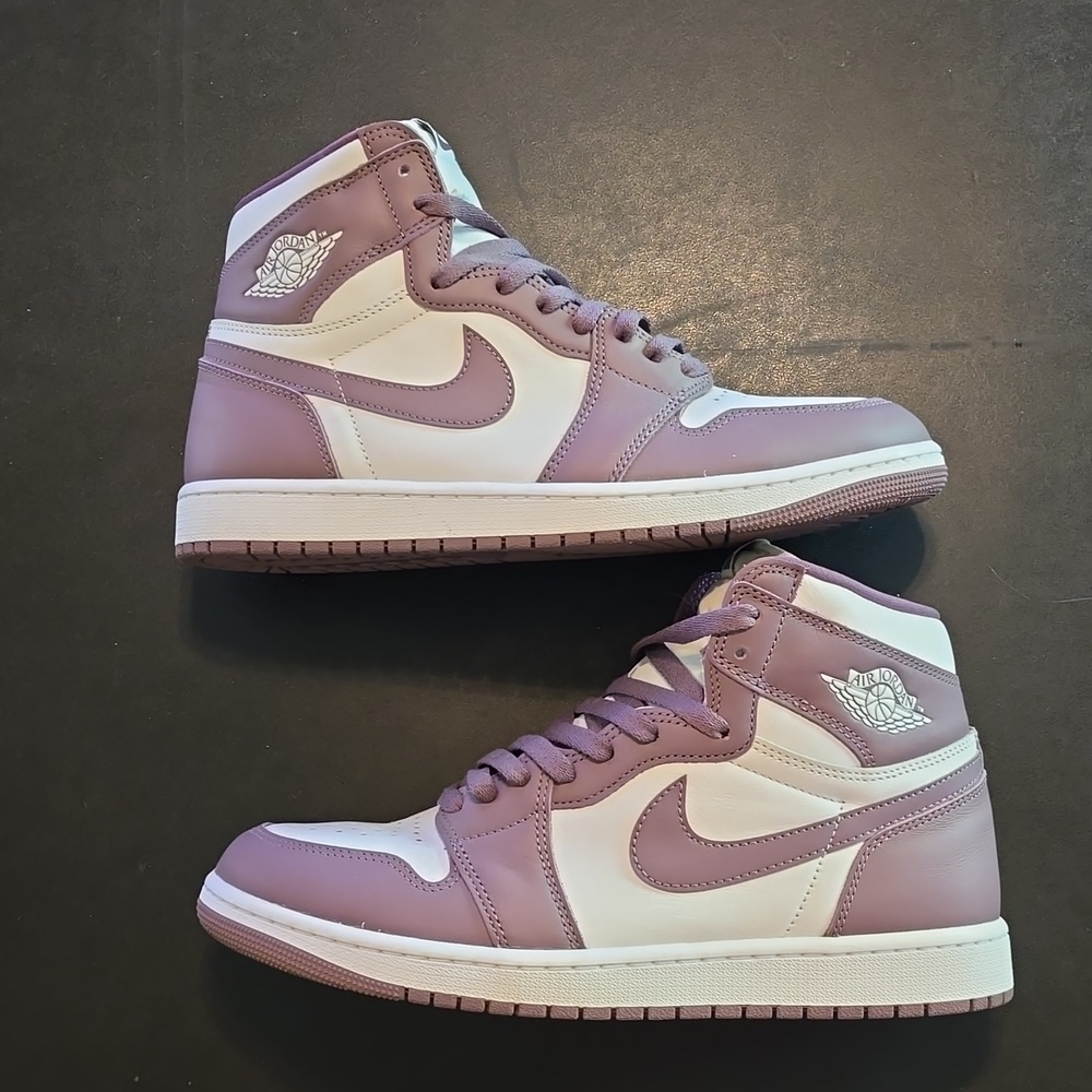 Nike Air Jordan 1 Retro High Og Mauve-White (No Offers) - Picture 3 of 8